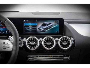 شاشة مرسيدس بنز GLA كلاس 2021