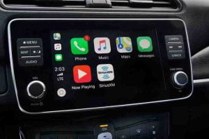 شاشة نيسان ليف 2021 1