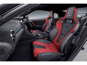 مقاعد نيسان GT R 2021