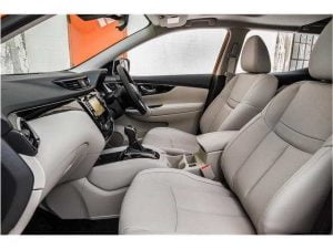 مقاعد نيسان روج سبورت 2021