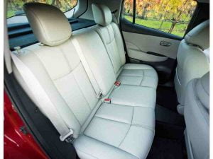 مقاعد نيسان ليف 2021 1