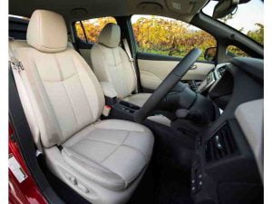 مقاعد نيسان ليف 2021