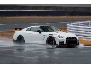 نيسان GT-R 2021