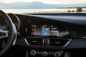 شاشة ألفا روميو جوليا 2021