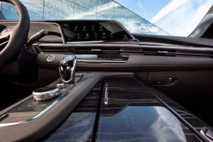 شاشة كاديلاك إسكاليد 2021