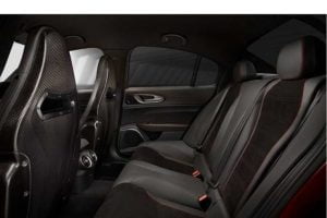 مقاعد ألفا روميو جوليا 2021 1