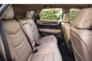 مقاعد كاديلاك XT5 2021 1