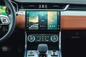 شاشة جاكوار XF 2021