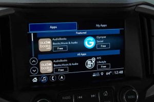 شاشة جي إم سي تيرين 2021