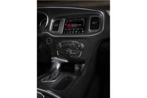 شاشة دودج تشارجر 2021 1