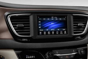 شاشة كرايسلر فوياجر 2021