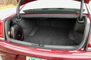 صندوق كرايسلر 300 2021