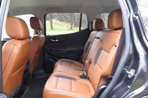 مقاعد جي إم سي أكاديا 2021 1