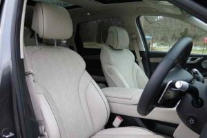 مقاعد جينيسيس GV80 2021