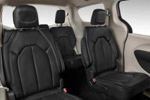 مقاعد كرايسلر فوياجر 2021 1