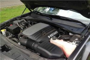 ممحرك كرايسلر 300 2021