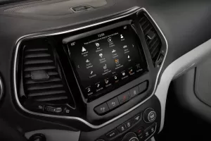 شاشة جيب شيروكي 2021