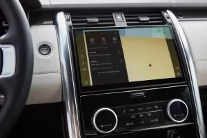 شاشة لاند روفر ديسكفري 2021 1