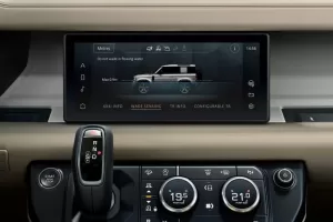 شاشة لاند روفر ديفندر 2021 1