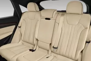 مقاعد أودي Q5 2022 1