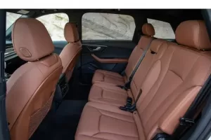 مقاعد أودي Q7 2022