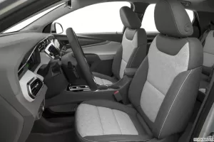 المقاعد الأمامية لسيارة شيفروليه بولت EUV 2022