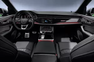 مقصورة أودي Q8 2022