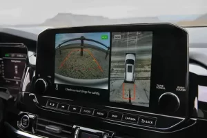 شاشة نيسان باثفايندر 2022