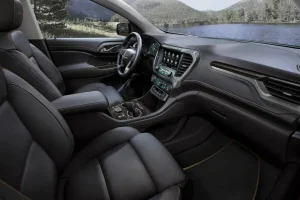 المقاعد الأمامية لسيارة جي إم سي أكاديا 2022