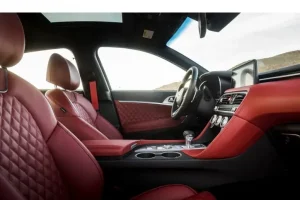 المقاعد الأمامية لسيارة جينيسيس G70 2022