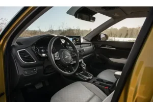 المقاعد الأمامية لسيارة كيا سيلتوس 2022