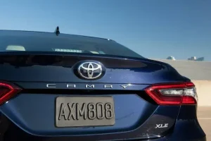 خلفية تويوتا كامري 2022