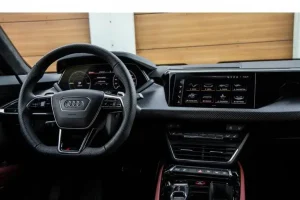 شاشة أودي e ترون gt 2022