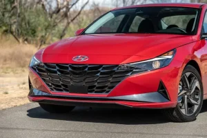 الشبكة الأمامية لسيارة هيونداي النترا 2022