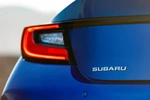 الكشاف الخلفي لسيارة سوبارو BRZ 2022‎