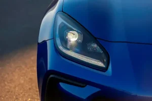 الكشاف الأمامي لسيارة سوبارو BRZ 2022‎