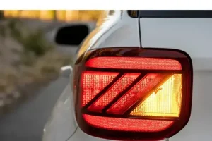 الكشاف الخلفي لسيارة هيونداي فينيو 2022