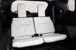 مقاعد ميتسوبيشي أوتلاندر 2022 1