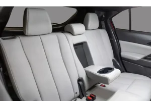 مقاعد ميتسوبيشي إكليبس كروس 2022 2