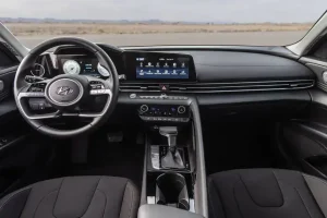 مقصورة هيونداي النترا هايبرد 2022‎‎