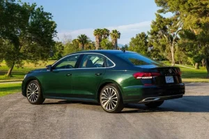 جانب فولكس واجن باسات 2022