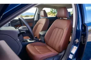 المقاعد الأمامية لسيارة فولكس واجن باسات 2022