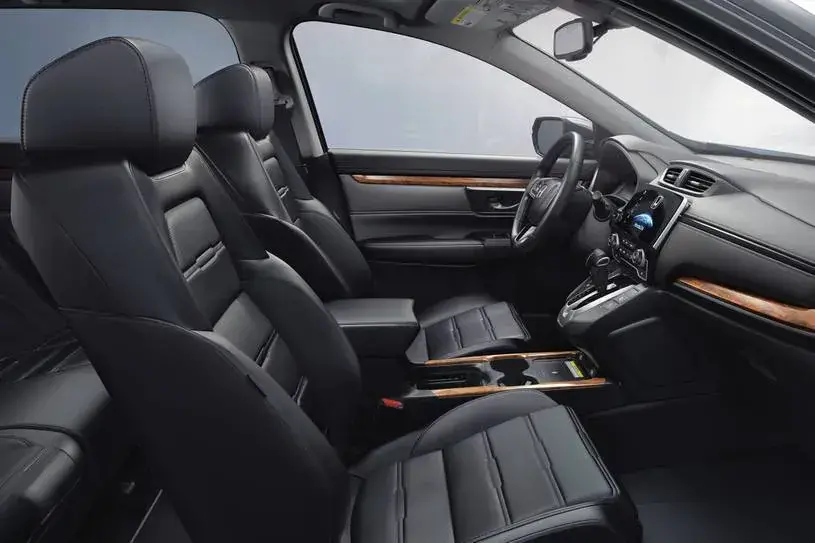 المقاعد الأمامية لسيارة هوندا CR-V 2022