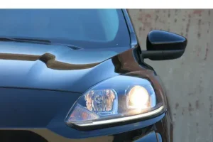 مصابيح فورد إسكيب هايبرد 2022‎‎ الأمامية