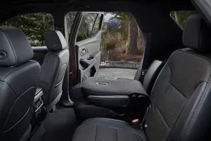 مقاعد الصف الثاني لسيارة شيفروليه ترافيرس 2022