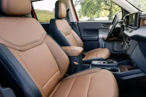 مقاعد فورد مافريك 2022‎‎