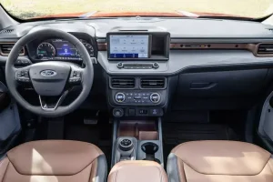 مقصورة فورد مافريك 2022‎‎