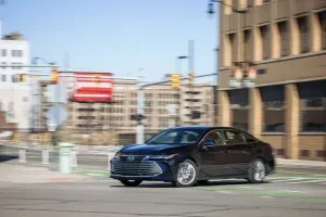 تويوتا أفالون هايبرد 2022‎‎