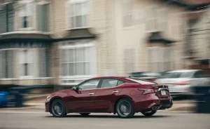 جانب نيسان ماكسيما 2022