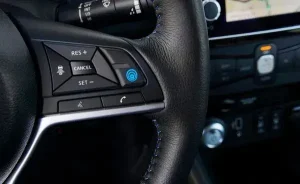 عجلة قيادة نيسان ليف 2022‎‎